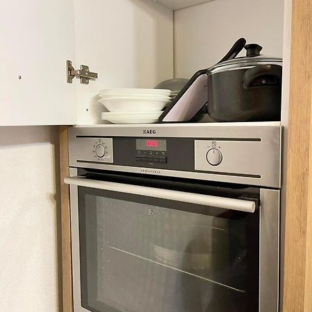 Nessi Apartment Приштина Екстер'єр фото