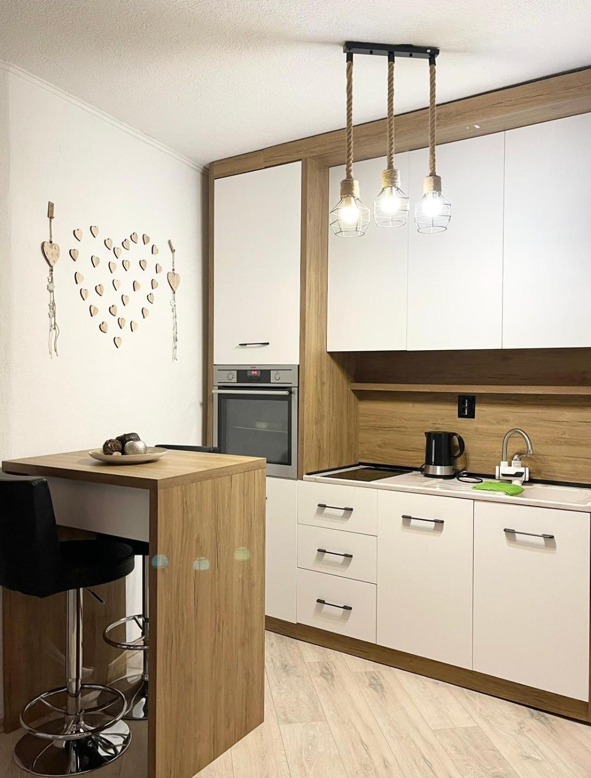 Nessi Apartment Приштина Екстер'єр фото