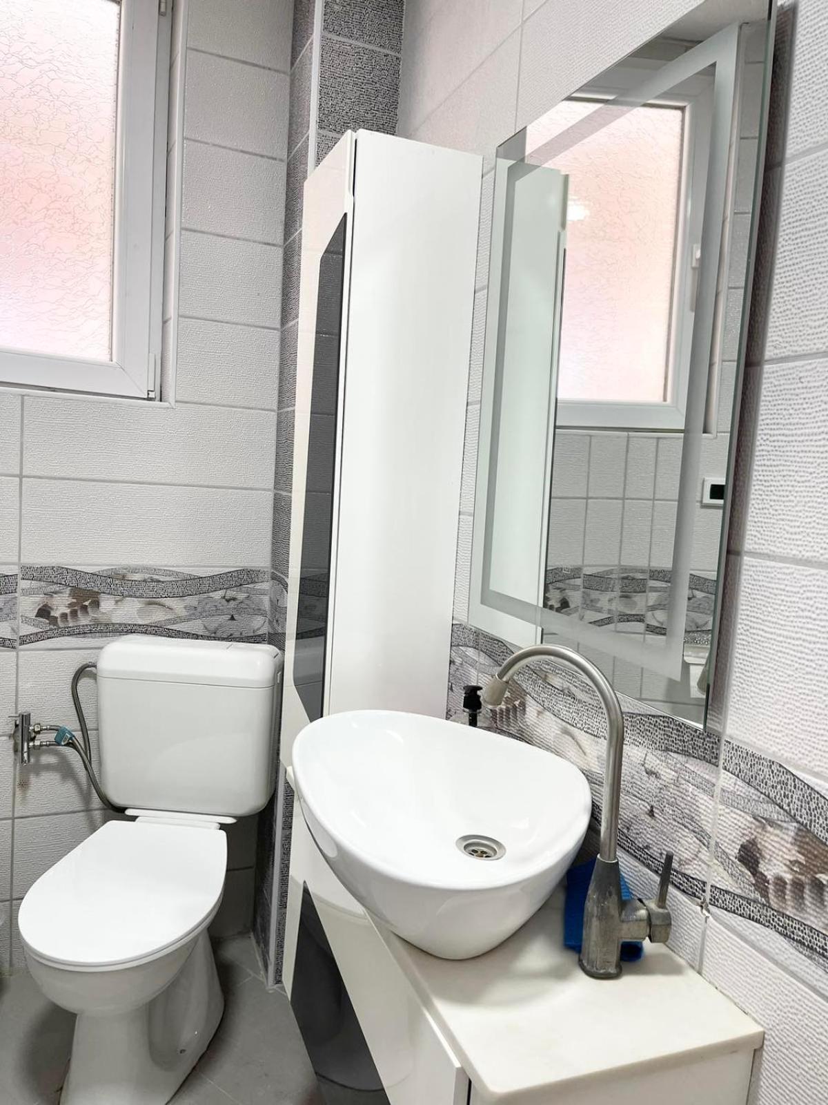 Nessi Apartment Приштина Екстер'єр фото